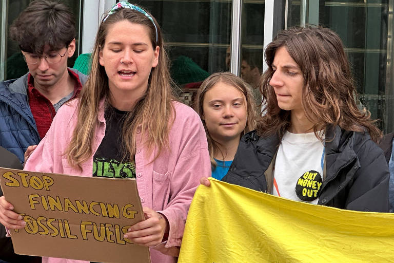 Greta Thunberg volta a manifestação em Londres após ser presa; veja fotos de hoje