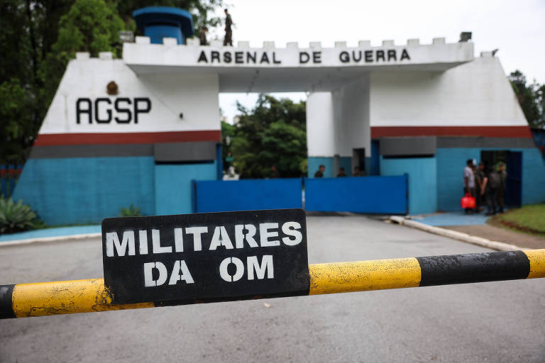 Entrada do Arsenal de Guerra de São Paulo, em Barueri, de onde as 21 armas foram furtadas na madrugada de 7 de setembro de 2023