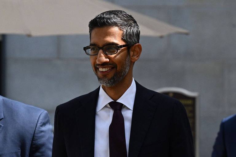 Sundar Pichai, CEO do Google, chega para acompanhar julgamento contra a empresa