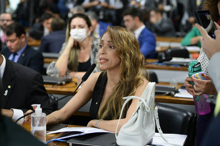 Deputada Erika Hilton (PSOL-SP), em pronunciamento na Comissão Mista Parlamentar de Inquérito (CPMI) criada para investigar os atos antidemocráticos de 8 de janeiro realiza reunião para instalação, eleição do presidente, vice e indicação do relator