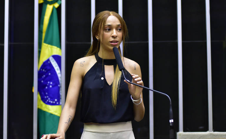 Dep. Erika Hilton (PSOL - SP) na sessão do Congresso Nacional. Deliberação dos Vetos e dos Projetos de Lei