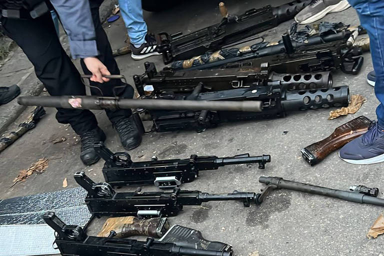 Polícia do Rio encontra 8 de 21 armas do Exército furtadas em SP