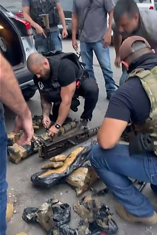 As armas estavam na Gardênia Azul, bairro da zona oeste do Rio, a mesma comunidade da quadrilha que matou três médicos na Barra da Tijuca