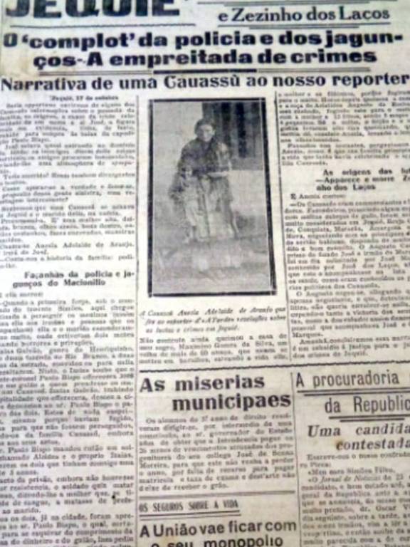 fotografia mostra reprodução de uma página do jornal A Tarde de 25 de outubro de 1916, com destaque para o título 'O complot da polícia e dos jagunços - a empreitada de crimes' e para uma foto em preto e branco de Anesia e sua filha