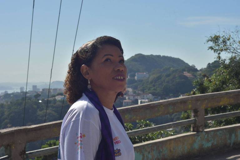 Ativista combate desigualdade no Rio com projetos de educação para favelas