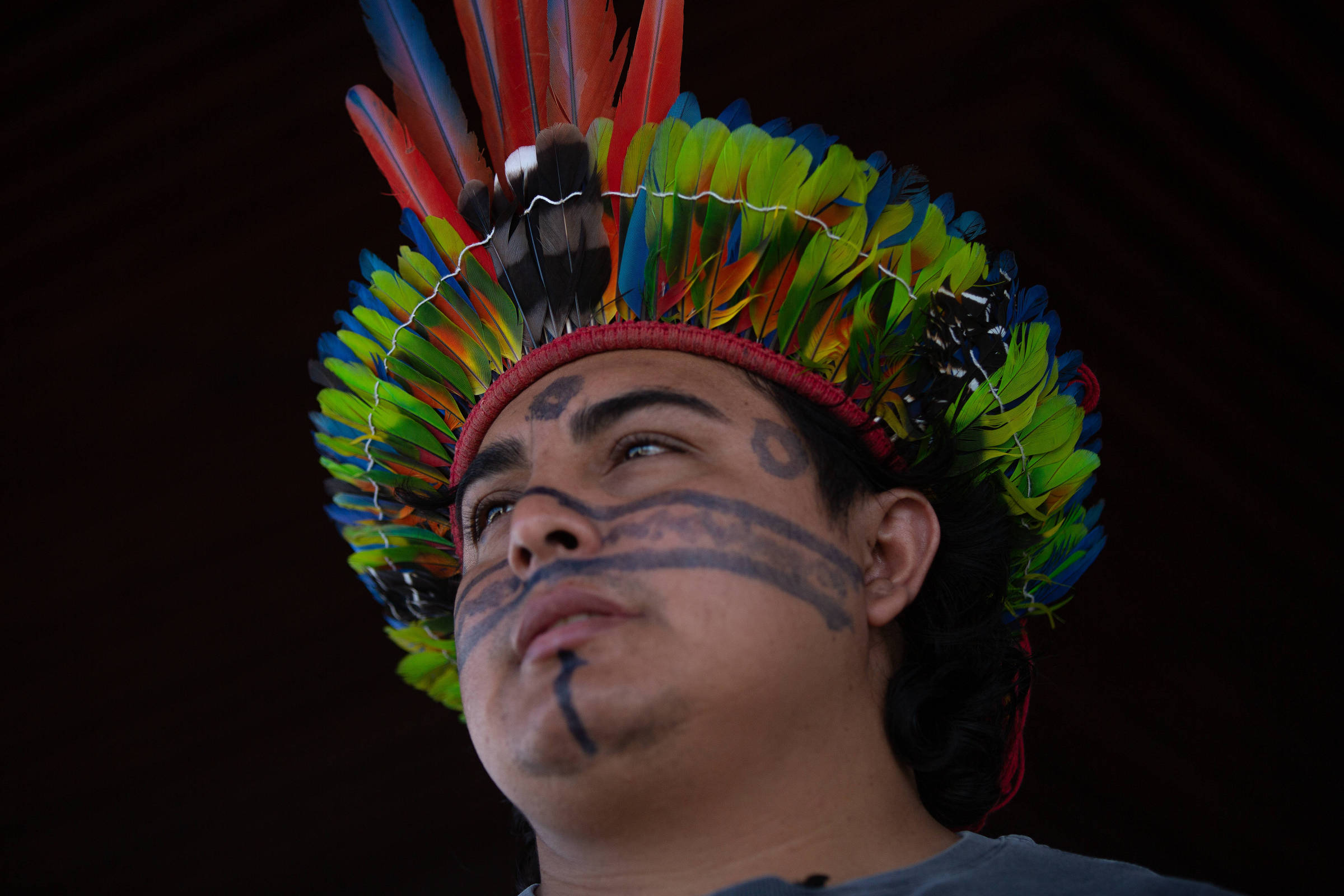 Líder yanomami relata volta do garimpo à terra indígena - 20/10/2023 -  Ambiente - Folha