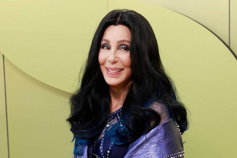 Cher fala sobre os 25 anos de 'Believe' e conta por que resolveu fazer seu 1º álbum de Natal