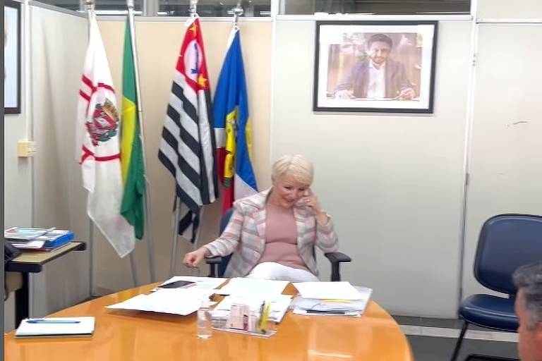 Damaris Moura, subprefeita de São Miguel Paulista, em seu gabinete