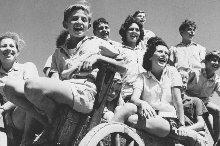 Jovens do Kibutz Givat Brenner em 1950