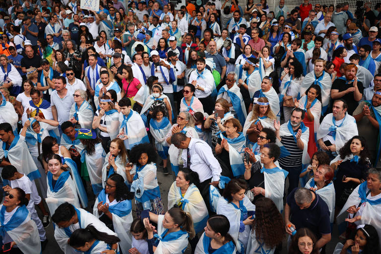 Ato reúne dezenas em apoio à Israel na Paulista