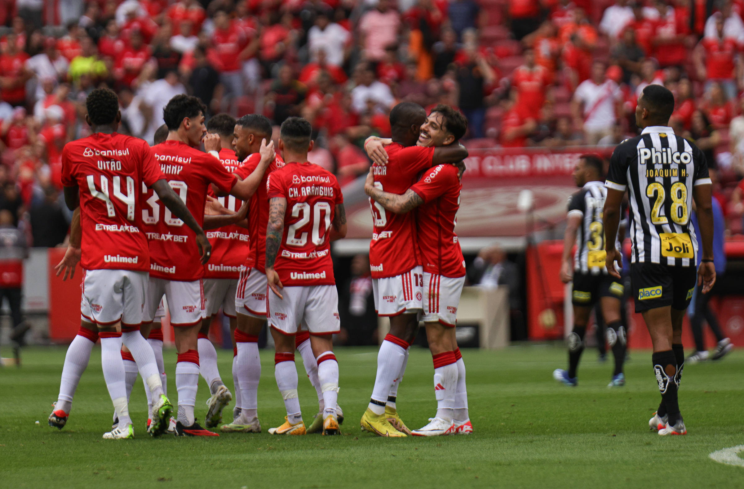 Internacional scores 7-1 at Santos, in the biggest defeat of the Brasileirão – 10/22/2023 – Sport