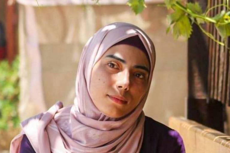 A escritora palestina Heba Abu Nada