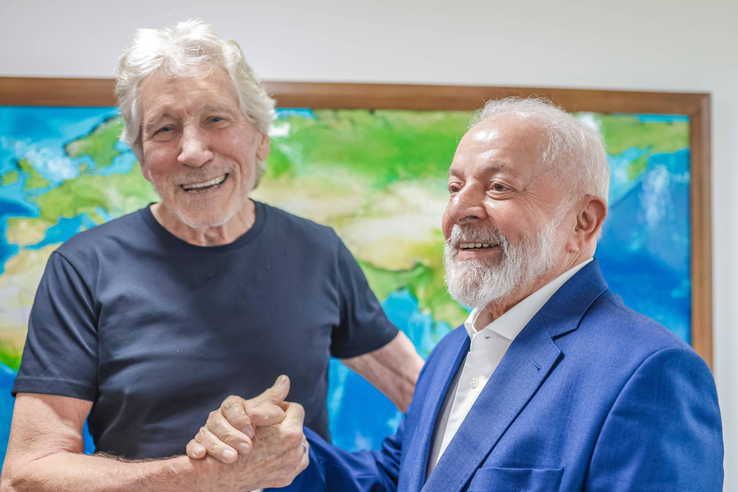 Lula meets Roger Waters - 10/24/2023 - Brazil - Time News