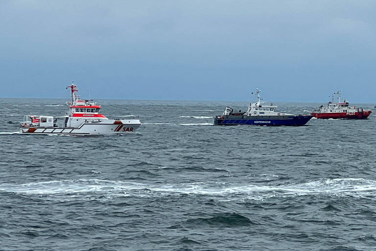Colisão de navios de carga na costa da Alemanha deixa um morto e 4 desaparecidos