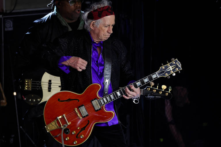 Keith Richards diz que show dos Rolling Stones em holograma é inevitável