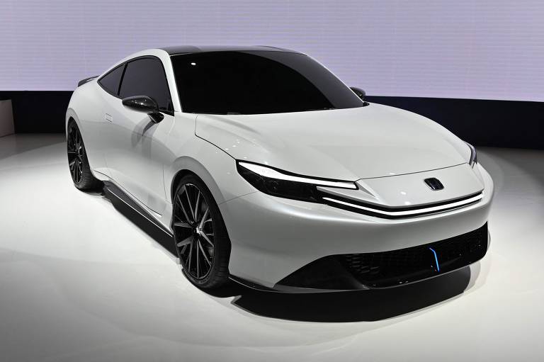 Prelude Concept é exposto pela Honda em seu estande no Salão de Tóquio
