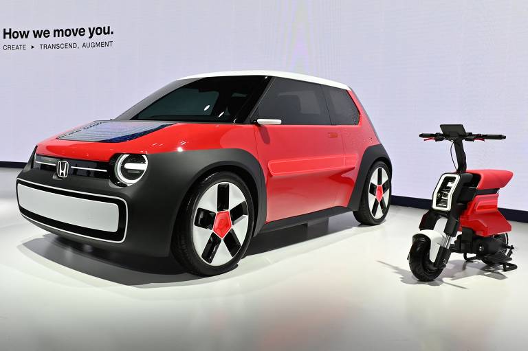 Honda exibe o carro elétrico SUSTAINA-C e a motocicleta elétrica Pocket no Salão do Automóvel de Tóquio