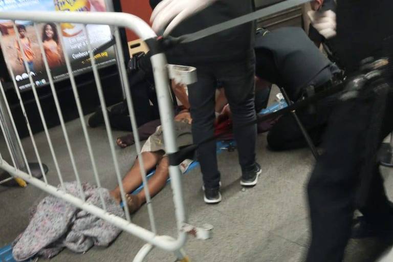 Homem é baleado e morto na estação Anhangabaú do metrô, no centro de SP