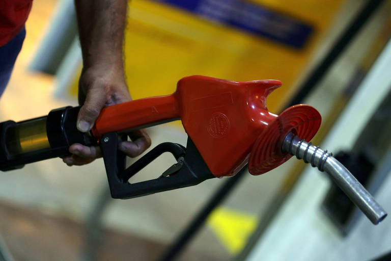 Governo quer criar órgão para fiscalizar queda de preço dos combustíveis nos postos