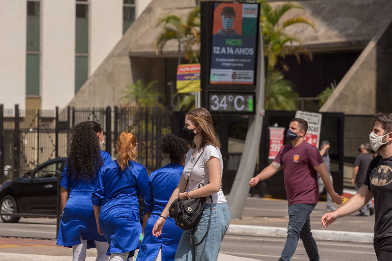 Censo do IBGE: Brasil tem recorde de idosos na população - 27/10/2023 -  Cotidiano - Folha