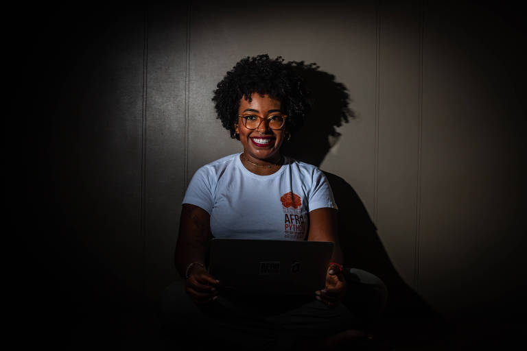 Amanda Vieira, que promove a capacitação de pessoas negras em tecnologia