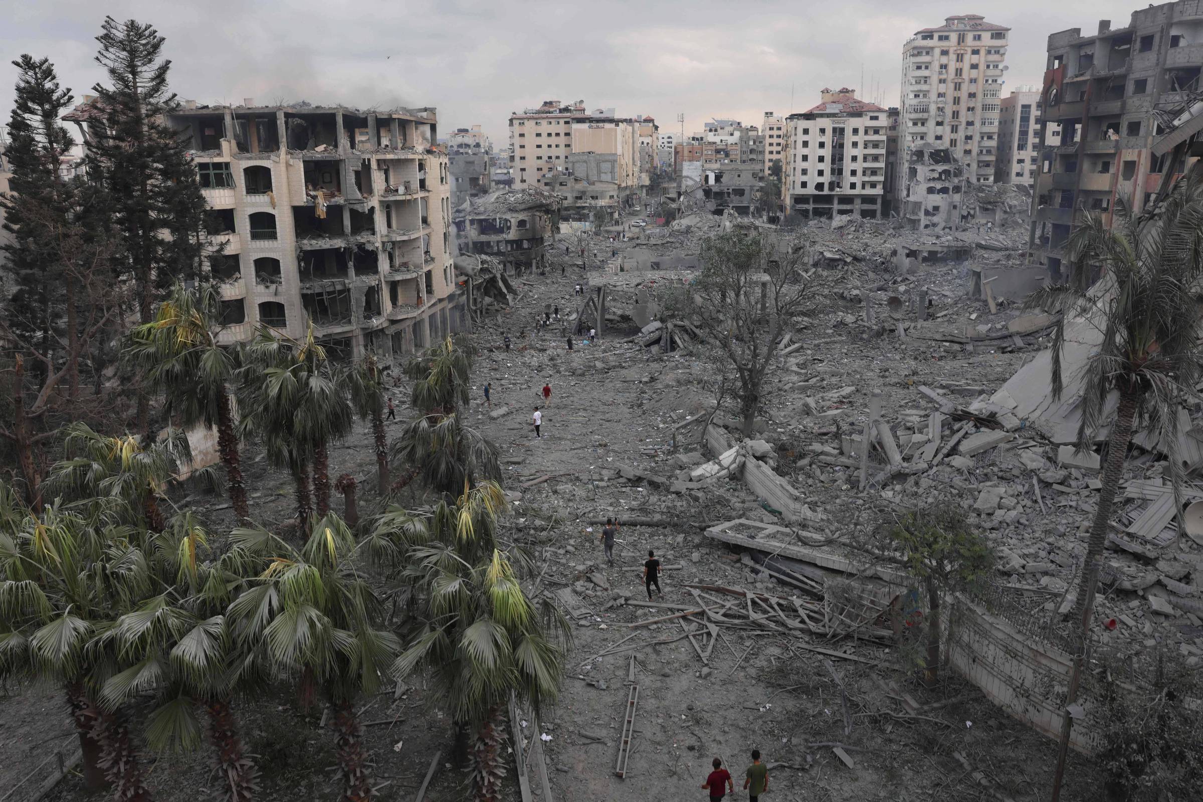 An upscale neighborhood in Gaza City, Rimal was destroyed by Israeli bombings