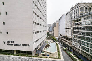 Reformas em predios e tombamento que representam a arquitetura moderna de Sao Paulo: Vista do edificio Renata Sampaio Ferreira (a esq) e Edificio do Bratke (A,B e C) na rua Major Setorio