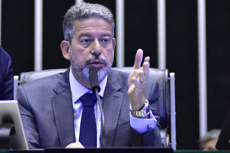 Lira cobra esclarecimentos sobre repasses da Saúde em nova pressão a governo Lula