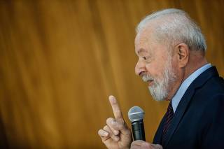 O presidente Lula durante conversa com a imprensa