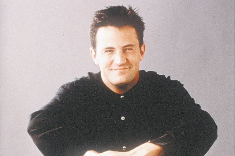 Matthew Perry impediu que Chandler traísse Monica em 'Friends', conta atriz