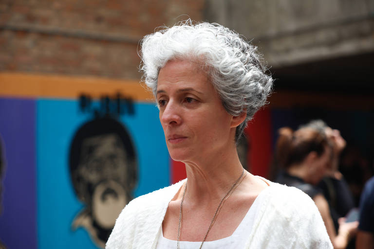 Velório do sociólogo Danilo Santos de Miranda no teatro do Sesc Pompeia