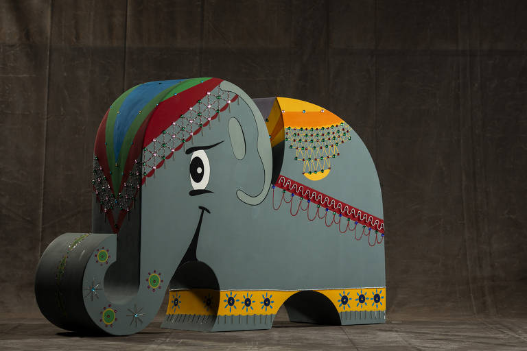 Elefante artístico em comemoração à 33ª edição da Folha Top Of Mind, feito pelo artista plástico Gonçalo Borges.