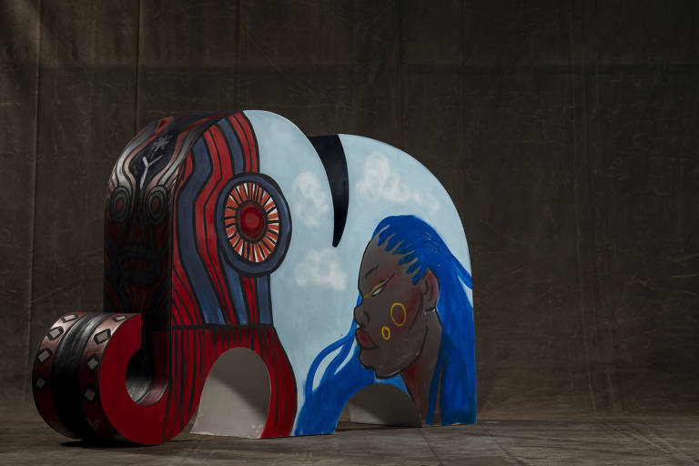 Elefante assinado pela artista Aua Mendes