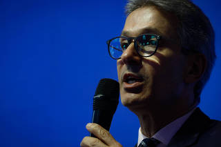 O governador de Minas Gerais, Romeu Zema, em debate promovido pelo Lide