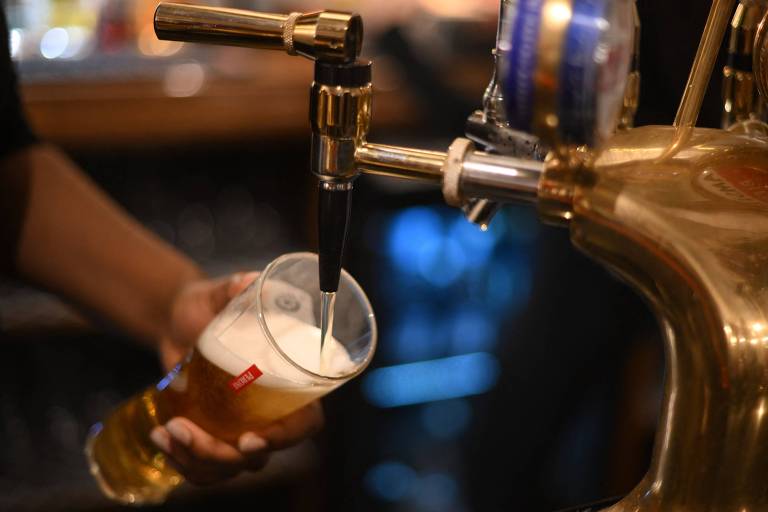 Cervejarias globais terão redução de custos, mas descartam diminuir preços