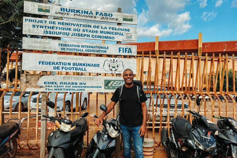 Robson Jesus em sua passagem por Burkina Fasso, país da África Ocidental marcado por sucessivos golpes de estado