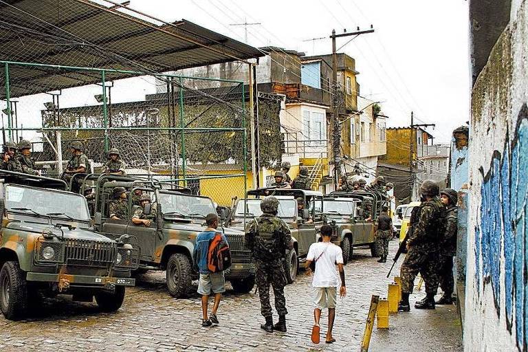 Lula decreta e Exército fará segurança dos Aeroportos do Galeão e de  Guarulhos