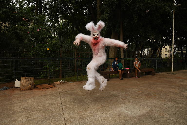 A 'Zombie Walk' é realizado sempre no Dia de Finados