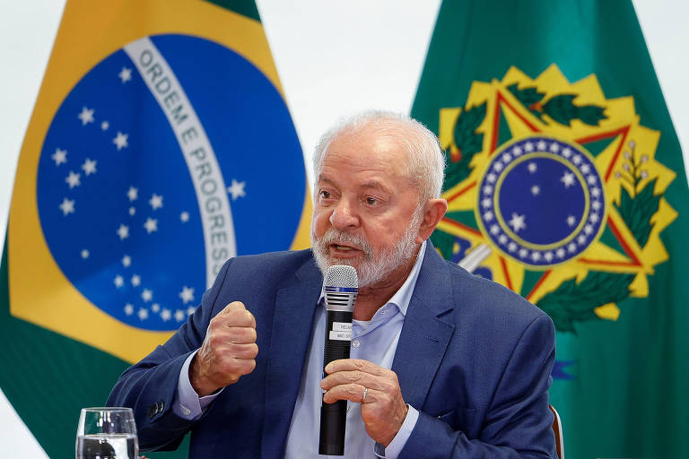 Lula pede para ministros serem os 'melhores gastadores' em obras