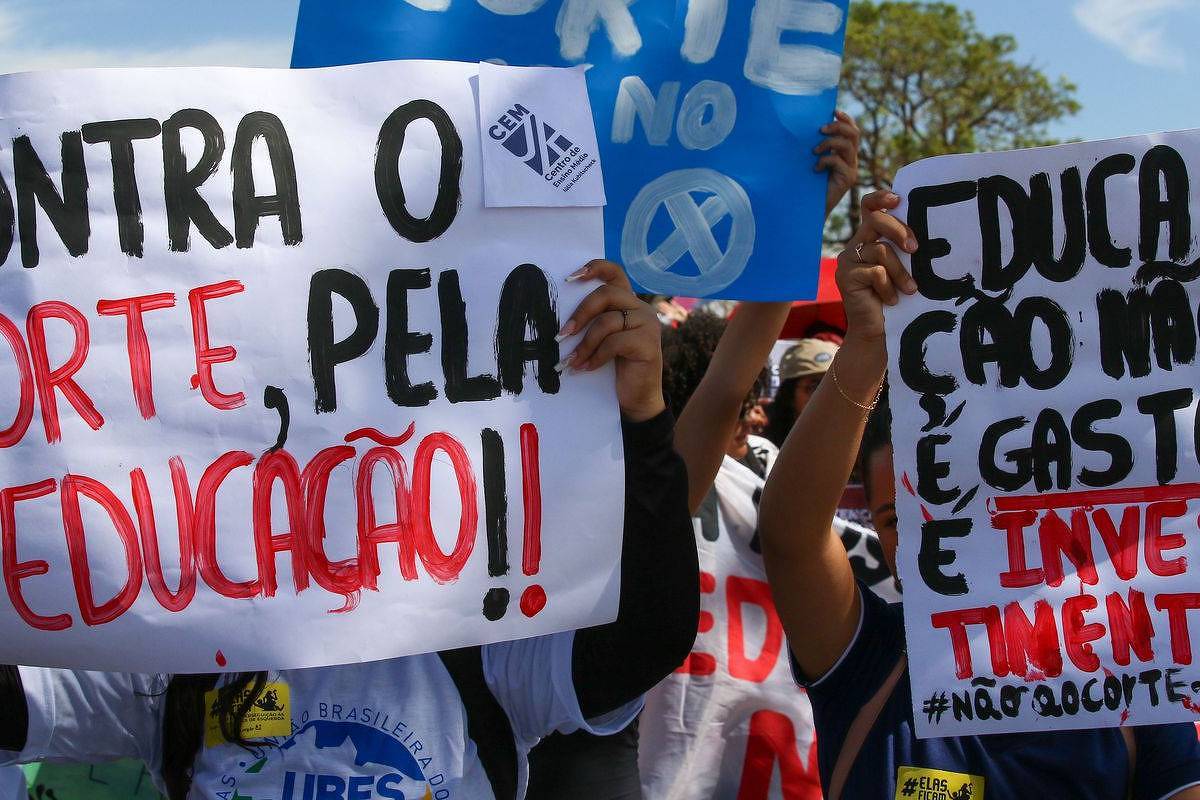Seminário denuncia retrocessos do esporte e lazer no Brasil