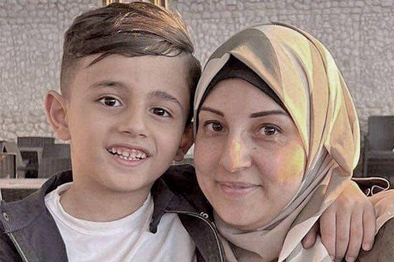 Salam Mema, jornalista de 32 anos morta por confronto israelense. Seu filho foi o único sobrevivente da família
