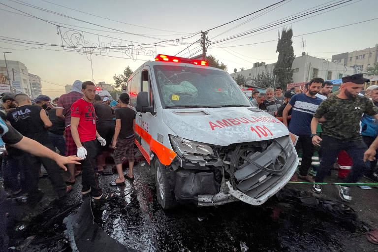 Em Gaza, ataque a comboio de ambulâncias deixa mortos e feridos