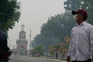 Manaus amanhece coberta por fumaça AM