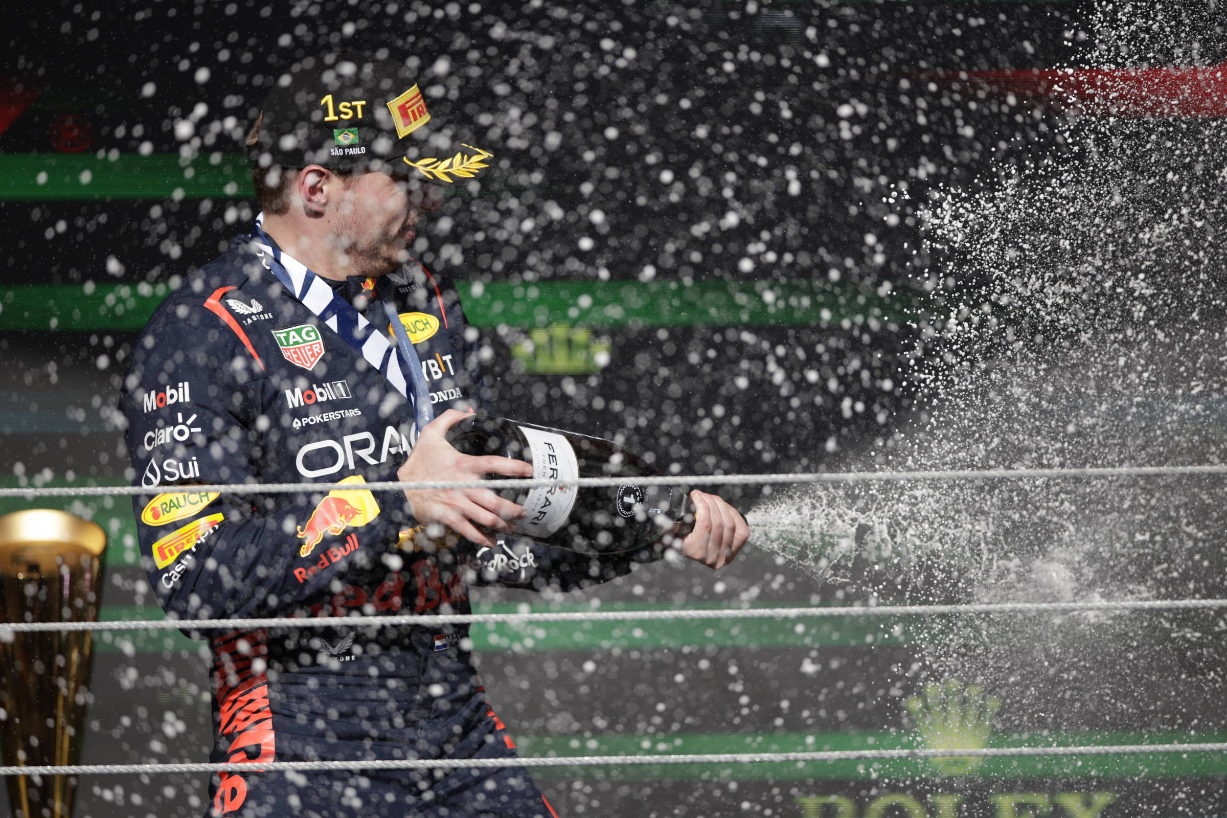 Verstappen wins at Interlagos and establishes greater dominance in F1 history