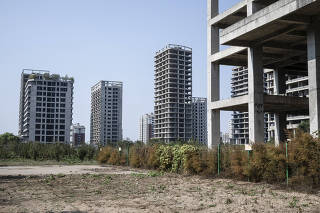 An abandoned construction site in Weifang, China, on Oct. 24, 2023. (Gilles Sabrié/The New York Times)