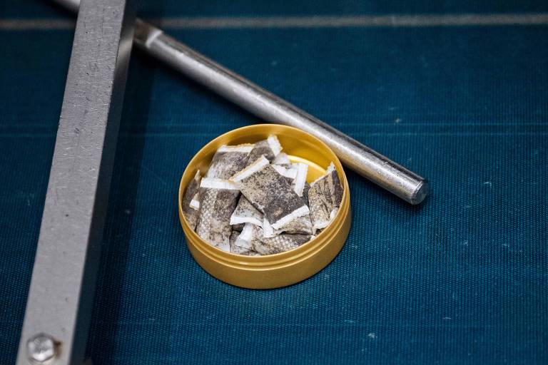 Sem consenso sobre riscos, bala de cigarro é alternativa ao tradicional na Suécia