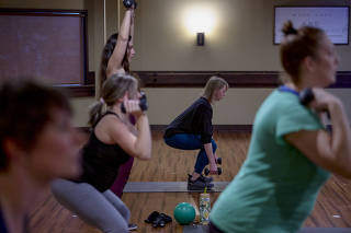 A pregnancy wellness class conducted by Maura Shirey at the Harbor Square Athletic Club in Edmons, Wash., on Oct. 30, 2023. (Meron Tekie Menghistab/The New York Times)