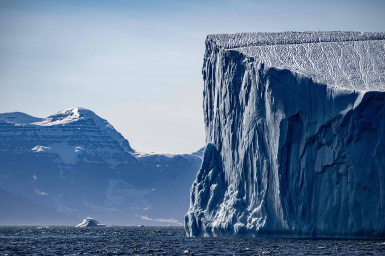 Derretimento de plataformas de gelo da Groenlândia representa grande risco, mostra estudo