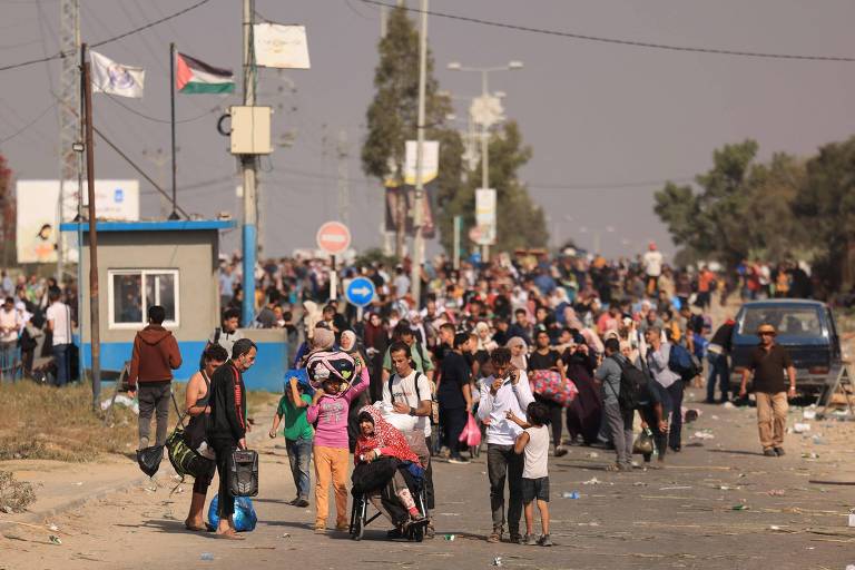 Israel vai fazer pausas de quatro horas em bombardeios em Gaza, diz Casa Branca