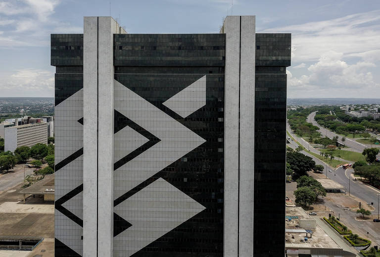 Facada da sede dp Banco do Brasil em Brasília, com o logo do banco